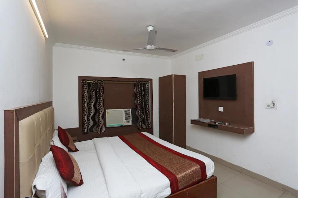 Vishal Hotel By Comfort Rooms Nové Dillí Exteriér fotografie
