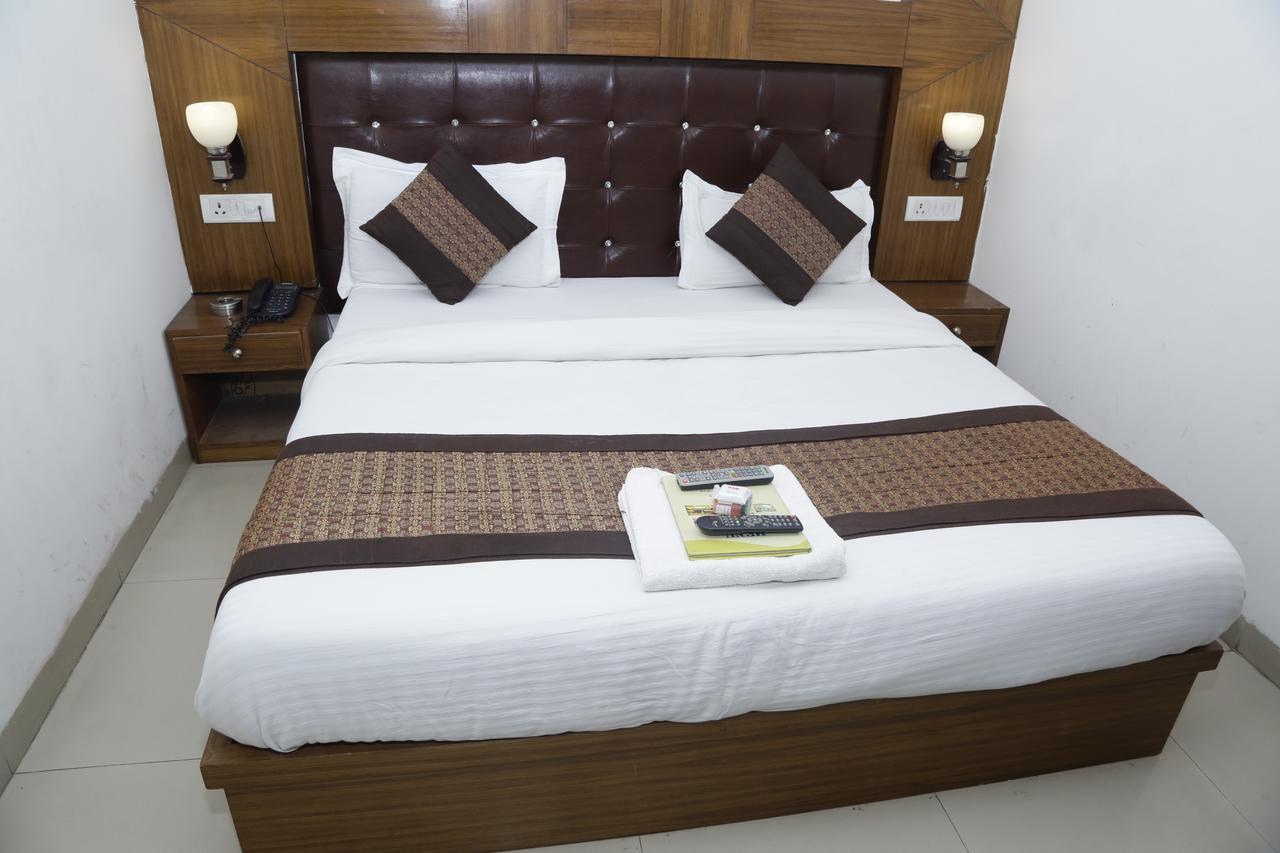 Vishal Hotel By Comfort Rooms Nové Dillí Exteriér fotografie
