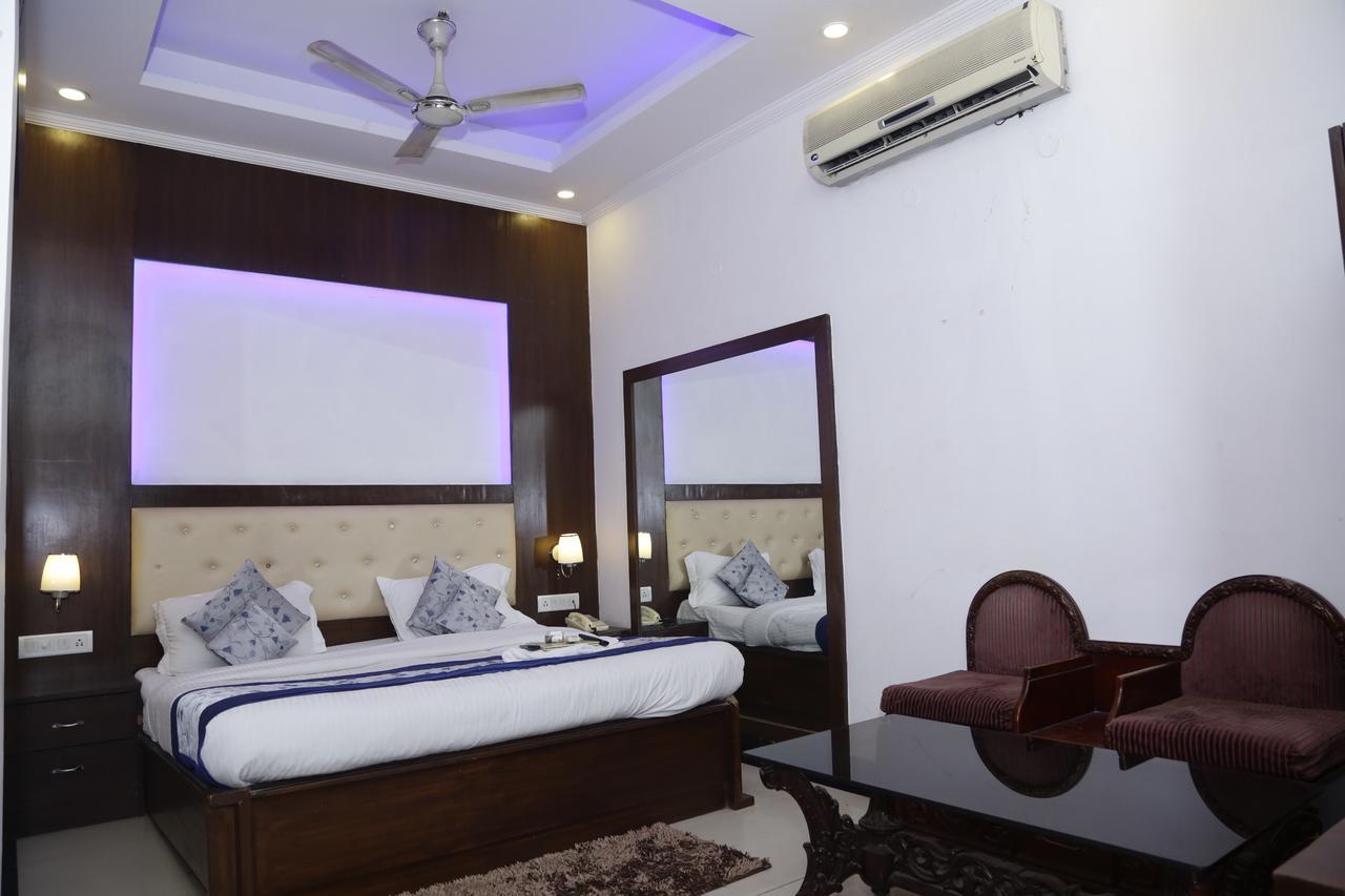 Vishal Hotel By Comfort Rooms Nové Dillí Exteriér fotografie