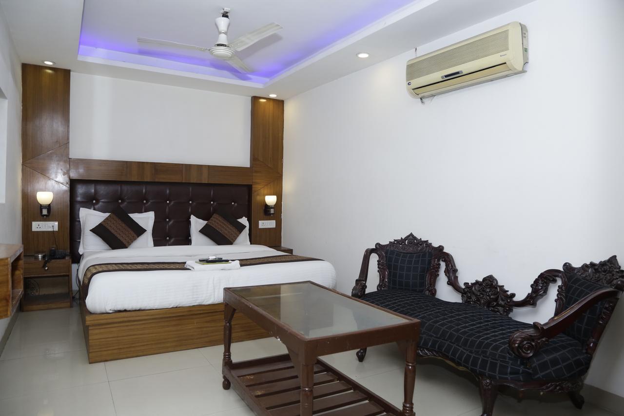 Vishal Hotel By Comfort Rooms Nové Dillí Exteriér fotografie