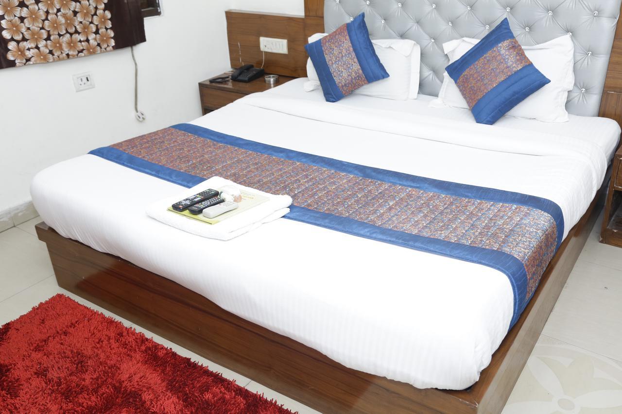 Vishal Hotel By Comfort Rooms Nové Dillí Exteriér fotografie